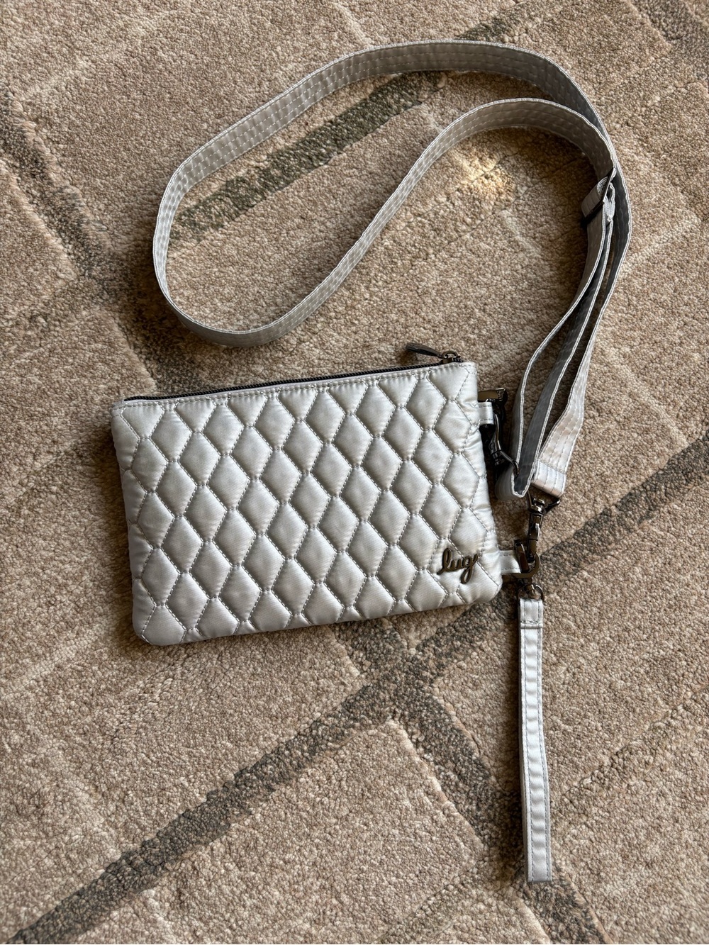 Lug Peekaboo convertible crossbody bag clutch wristlet Silver Quilted